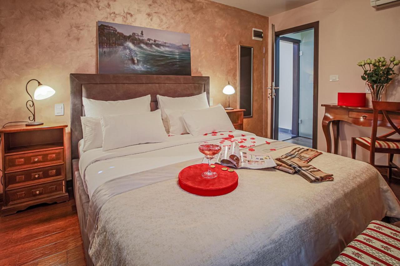 Theatre Luxury Rooms Split Exterior foto